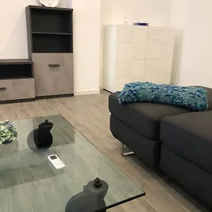 https://sweethome-lissone.it-lombardy.com
